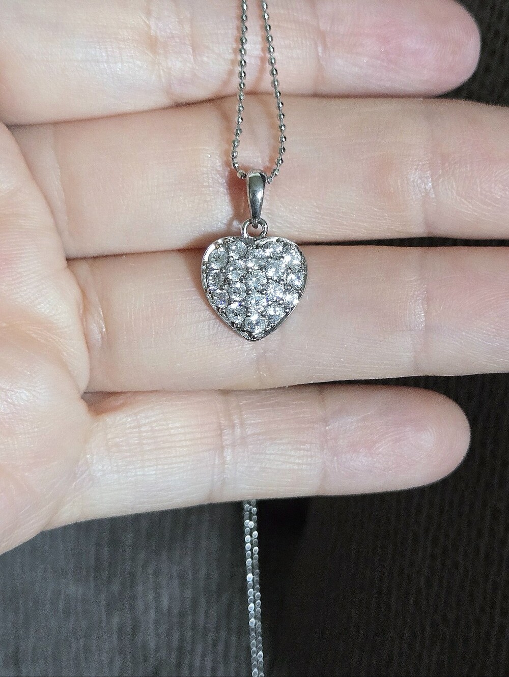 Ava Ro🚣 Silver🤍 Pave Heart❤ Pendant Necklace - Picture 15 of 16